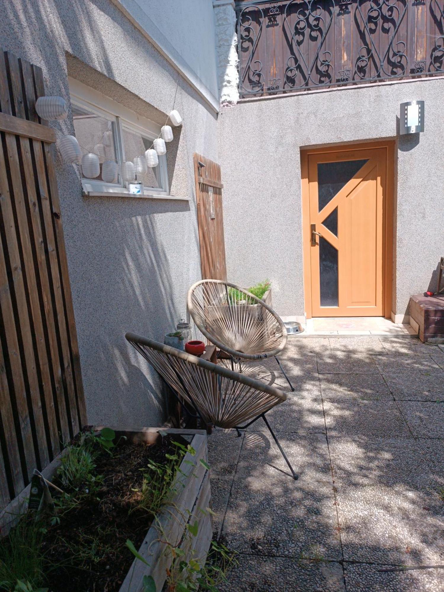 A Place To Be - Ruhelage Mit Gratis Parkplatz Appartamento Graz